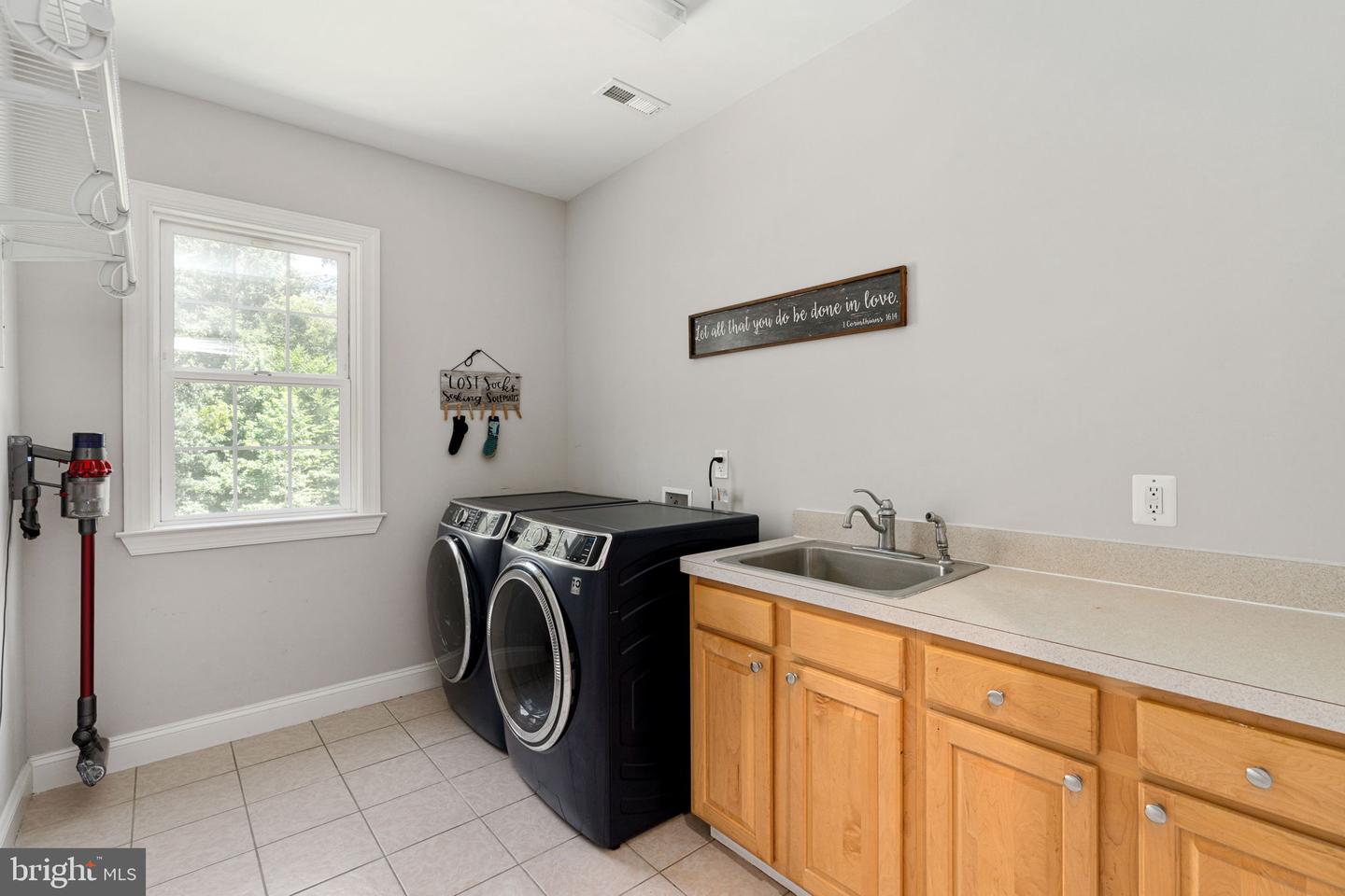 182 WOOD LANDING RD, FREDERICKSBURG, Virginia 22405, 4 Bedrooms Bedrooms, ,5 BathroomsBathrooms,Residential,For sale,182 WOOD LANDING RD,VAST2039948 MLS # VAST2039948
