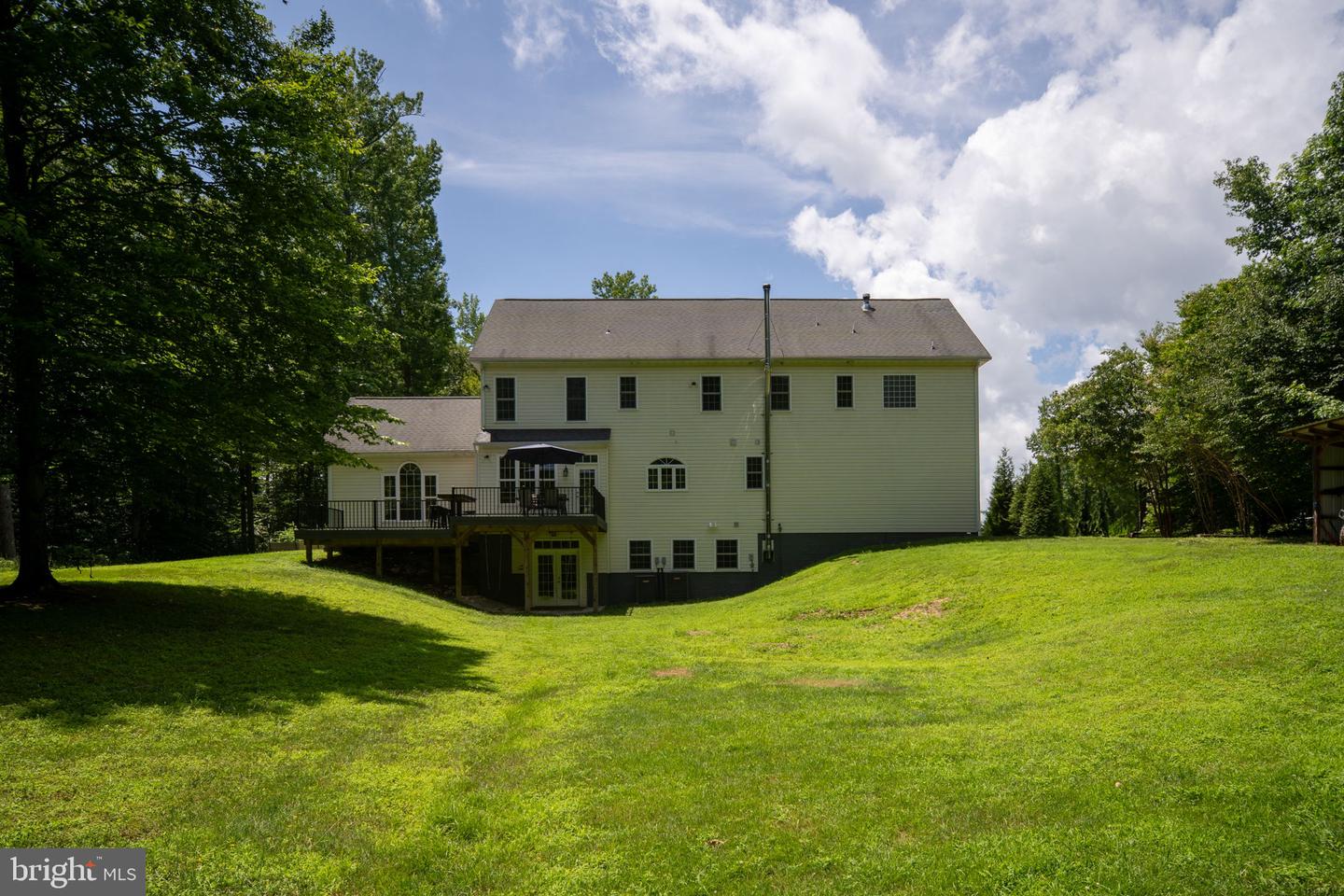 182 WOOD LANDING RD, FREDERICKSBURG, Virginia 22405, 4 Bedrooms Bedrooms, ,5 BathroomsBathrooms,Residential,For sale,182 WOOD LANDING RD,VAST2039948 MLS # VAST2039948