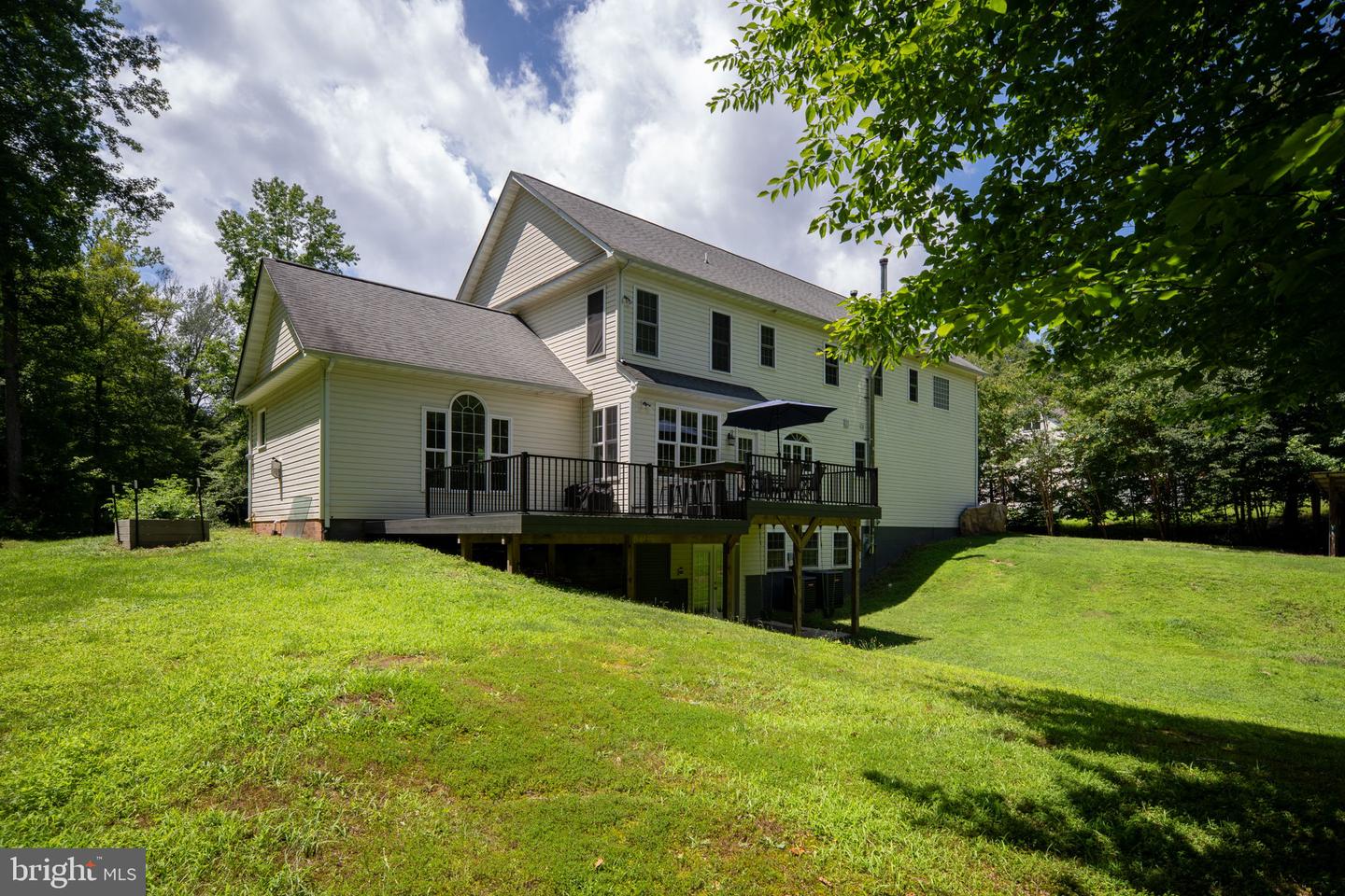 182 WOOD LANDING RD, FREDERICKSBURG, Virginia 22405, 4 Bedrooms Bedrooms, ,5 BathroomsBathrooms,Residential,For sale,182 WOOD LANDING RD,VAST2039948 MLS # VAST2039948