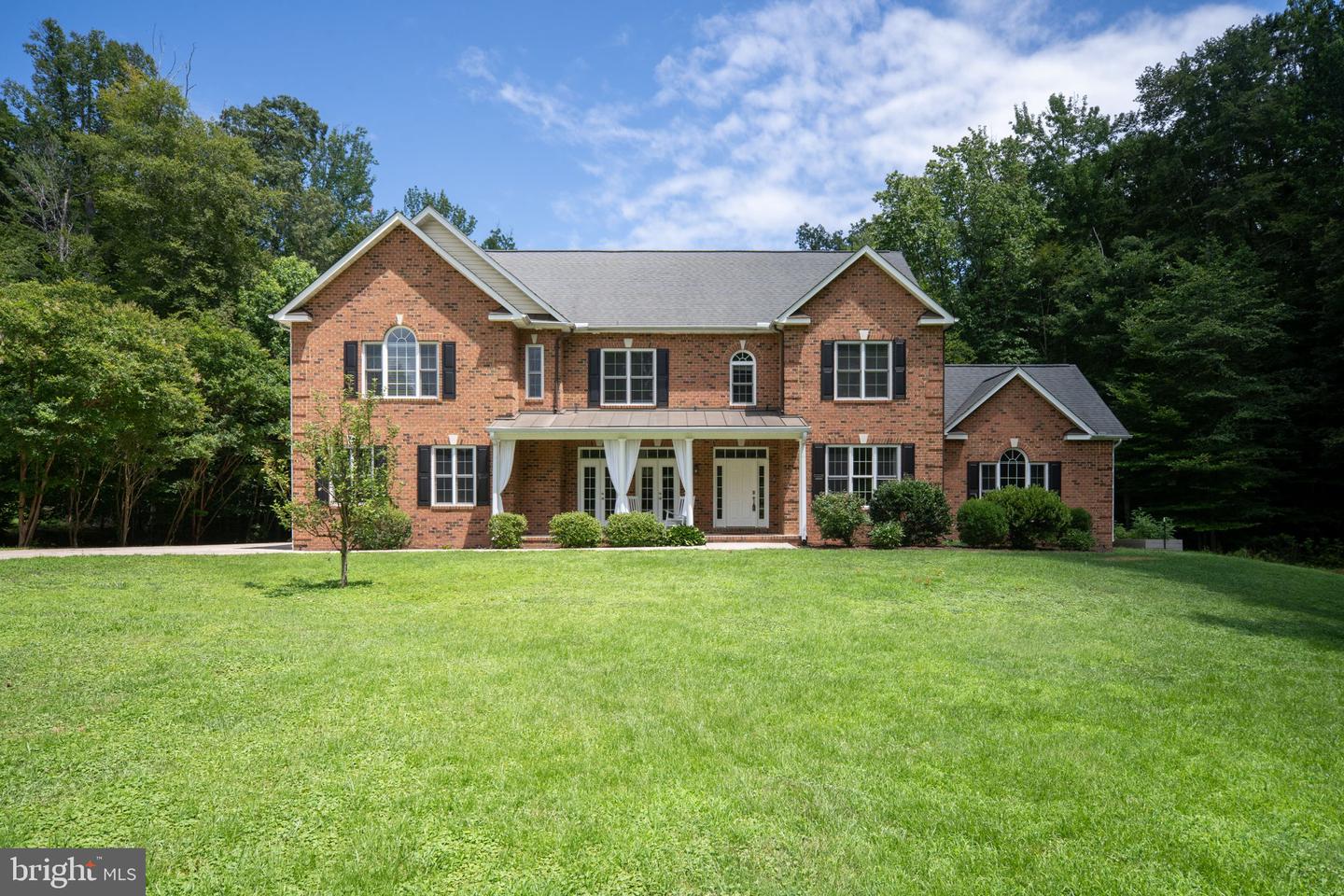 182 WOOD LANDING RD, FREDERICKSBURG, Virginia 22405, 4 Bedrooms Bedrooms, ,5 BathroomsBathrooms,Residential,For sale,182 WOOD LANDING RD,VAST2039948 MLS # VAST2039948