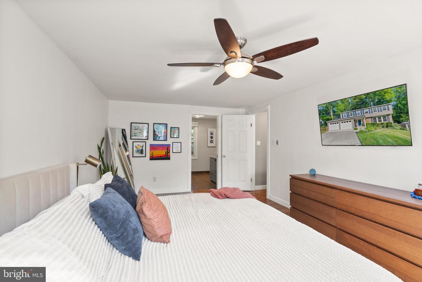 7737 MIDDLE VALLEY DR, SPRINGFIELD, Virginia 22153, 4 Bedrooms Bedrooms, ,2 BathroomsBathrooms,Residential,For sale,7737 MIDDLE VALLEY DR,VAFX2248190 MLS # VAFX2248190