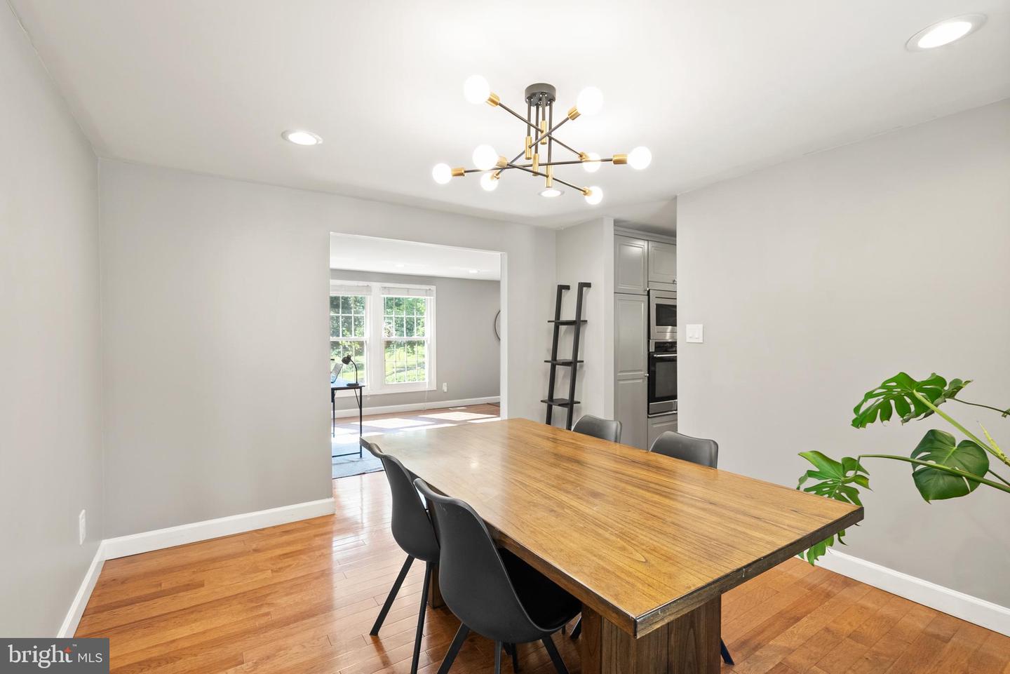 7737 MIDDLE VALLEY DR, SPRINGFIELD, Virginia 22153, 4 Bedrooms Bedrooms, ,2 BathroomsBathrooms,Residential,For sale,7737 MIDDLE VALLEY DR,VAFX2248190 MLS # VAFX2248190