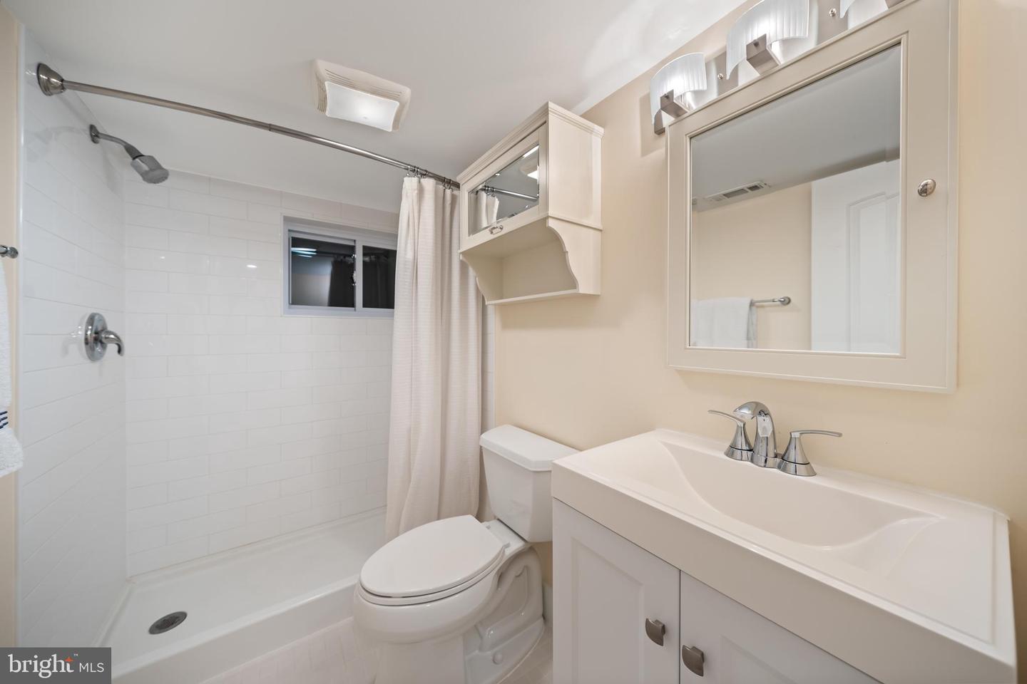 613 LONGFELLOW ST NW, WASHINGTON, District Of Columbia 20011, 4 Bedrooms Bedrooms, ,3 BathroomsBathrooms,Residential,For sale,613 LONGFELLOW ST NW,DCDC2206306 MLS # DCDC2206306