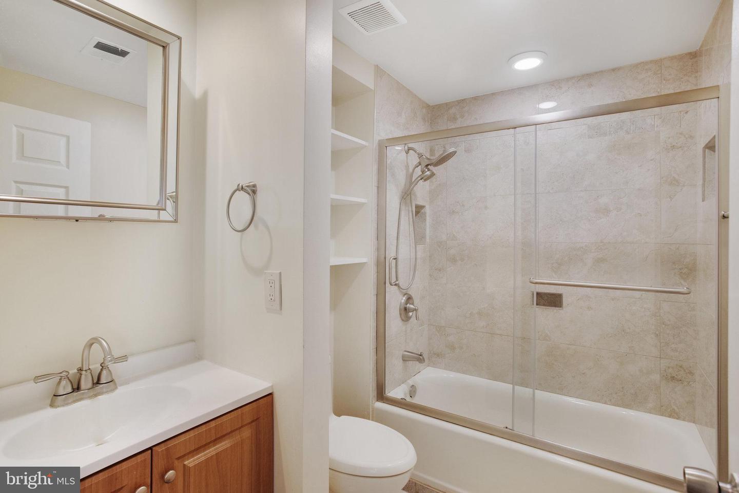 18301 NOB HILL DR, TRIANGLE, Virginia 22172, 4 Bedrooms Bedrooms, ,3 BathroomsBathrooms,Residential,For sale,18301 NOB HILL DR,VAPW2097398 MLS # VAPW2097398