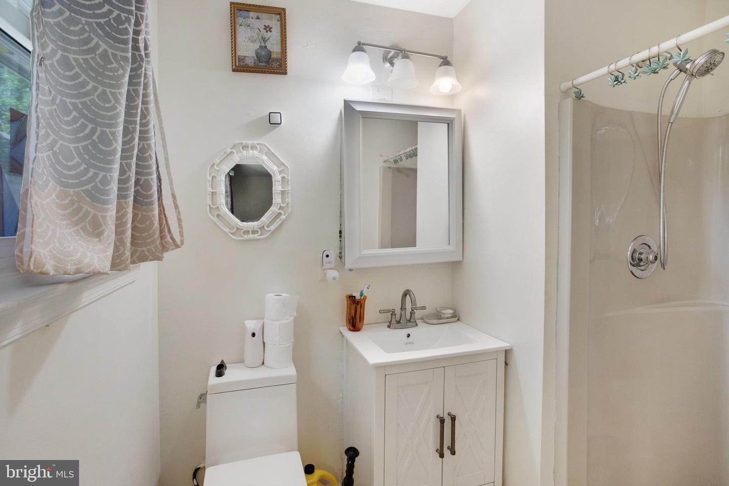 18301 NOB HILL DR, TRIANGLE, Virginia 22172, 4 Bedrooms Bedrooms, ,3 BathroomsBathrooms,Residential,For sale,18301 NOB HILL DR,VAPW2097398 MLS # VAPW2097398