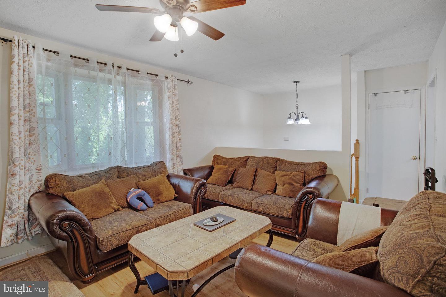 18301 NOB HILL DR, TRIANGLE, Virginia 22172, 4 Bedrooms Bedrooms, ,3 BathroomsBathrooms,Residential,For sale,18301 NOB HILL DR,VAPW2097398 MLS # VAPW2097398