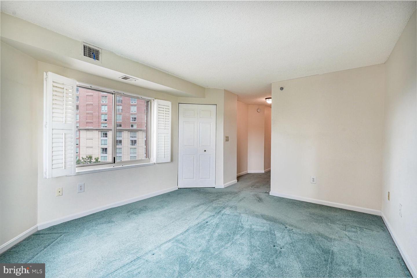 2151 JAMIESON AVE #809, ALEXANDRIA, Virginia 22314, 3 Bedrooms Bedrooms, ,2 BathroomsBathrooms,Residential,For sale,2151 JAMIESON AVE #809,VAAX2046680 MLS # VAAX2046680