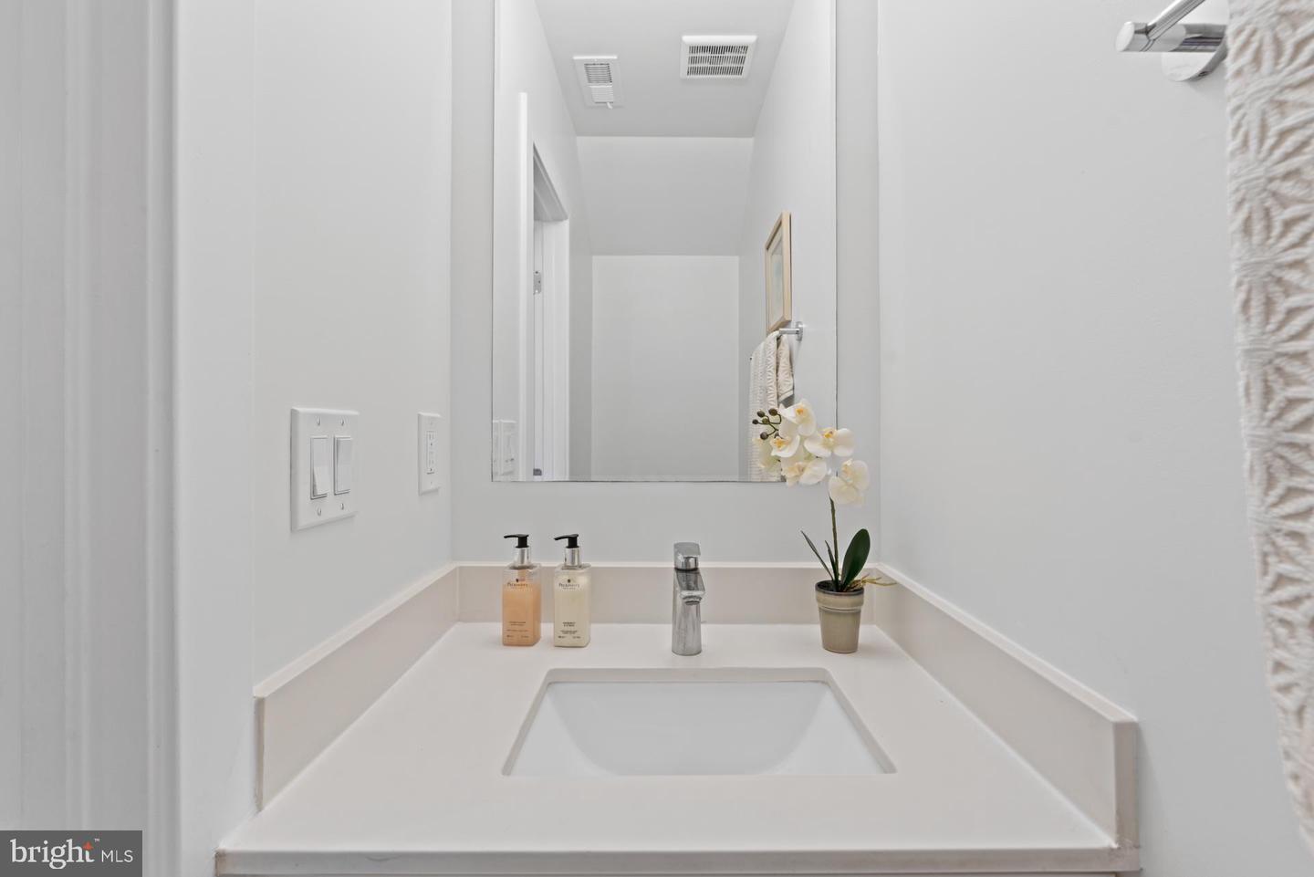 320 A ST NE, WASHINGTON, District Of Columbia 20002, 3 Bedrooms Bedrooms, ,2 BathroomsBathrooms,Residential,For sale,320 A ST NE,DCDC2206598 MLS # DCDC2206598