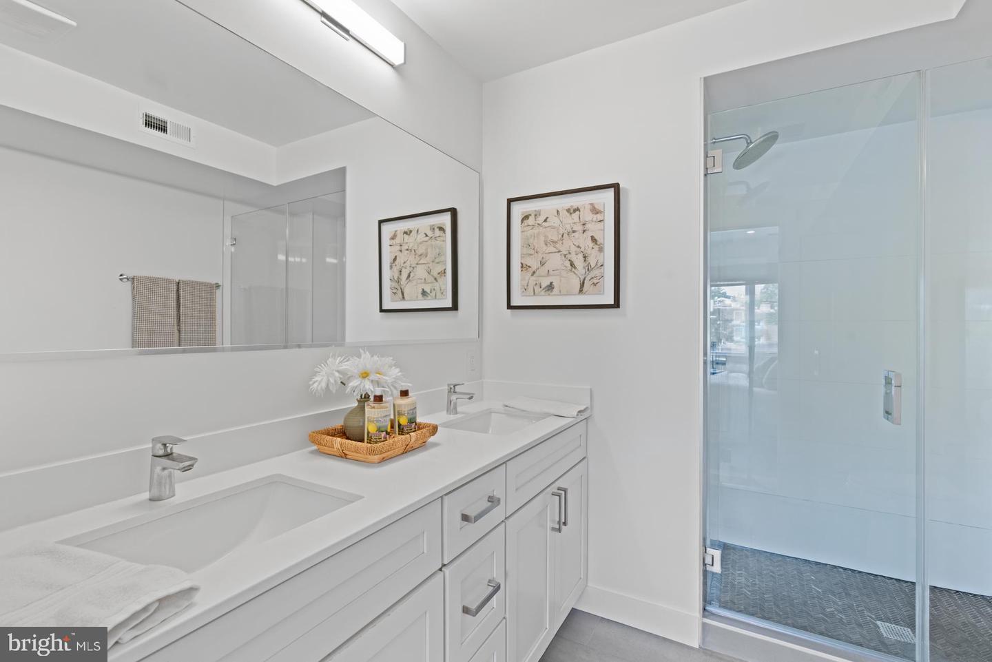 320 A ST NE, WASHINGTON, District Of Columbia 20002, 3 Bedrooms Bedrooms, ,2 BathroomsBathrooms,Residential,For sale,320 A ST NE,DCDC2206598 MLS # DCDC2206598