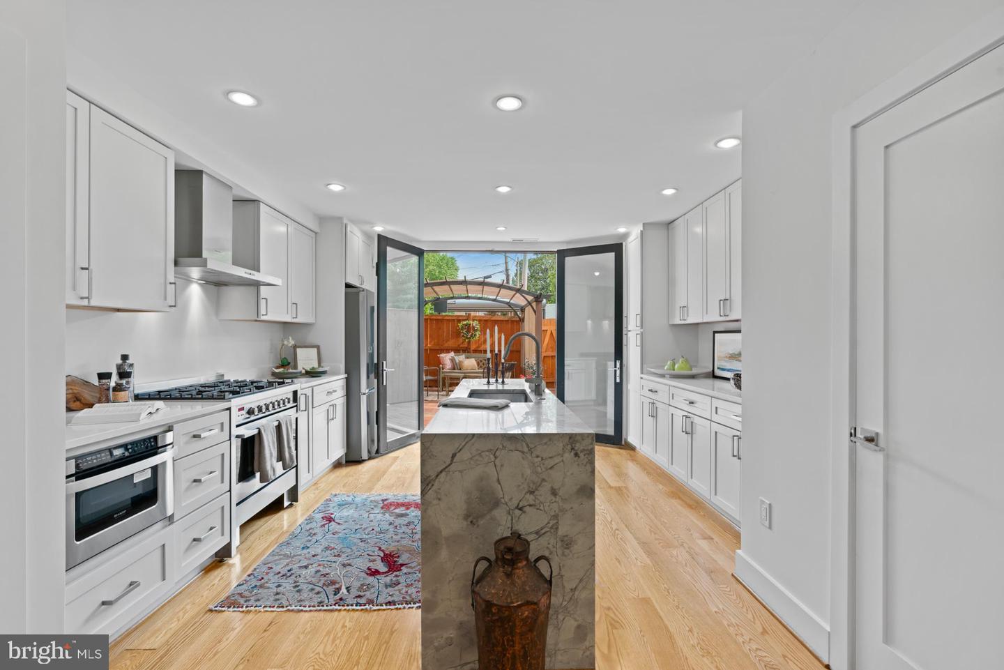 320 A ST NE, WASHINGTON, District Of Columbia 20002, 3 Bedrooms Bedrooms, ,2 BathroomsBathrooms,Residential,For sale,320 A ST NE,DCDC2206598 MLS # DCDC2206598