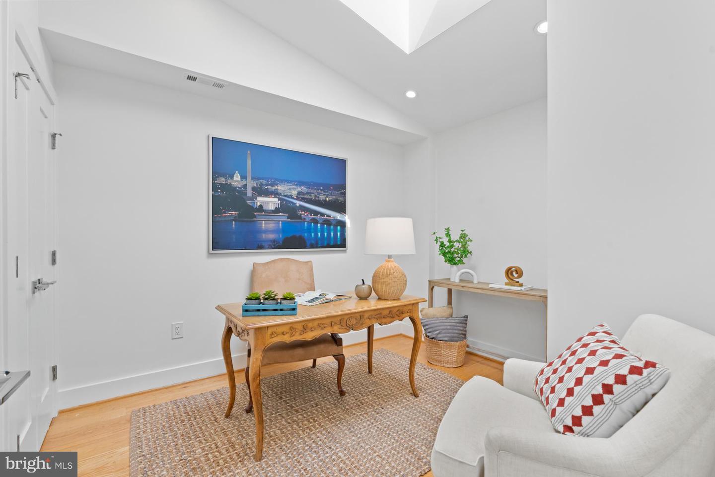 320 A ST NE, WASHINGTON, District Of Columbia 20002, 3 Bedrooms Bedrooms, ,2 BathroomsBathrooms,Residential,For sale,320 A ST NE,DCDC2206598 MLS # DCDC2206598