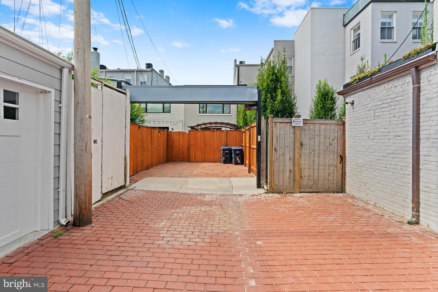 320 A ST NE, WASHINGTON, District Of Columbia 20002, 3 Bedrooms Bedrooms, ,2 BathroomsBathrooms,Residential,For sale,320 A ST NE,DCDC2206598 MLS # DCDC2206598