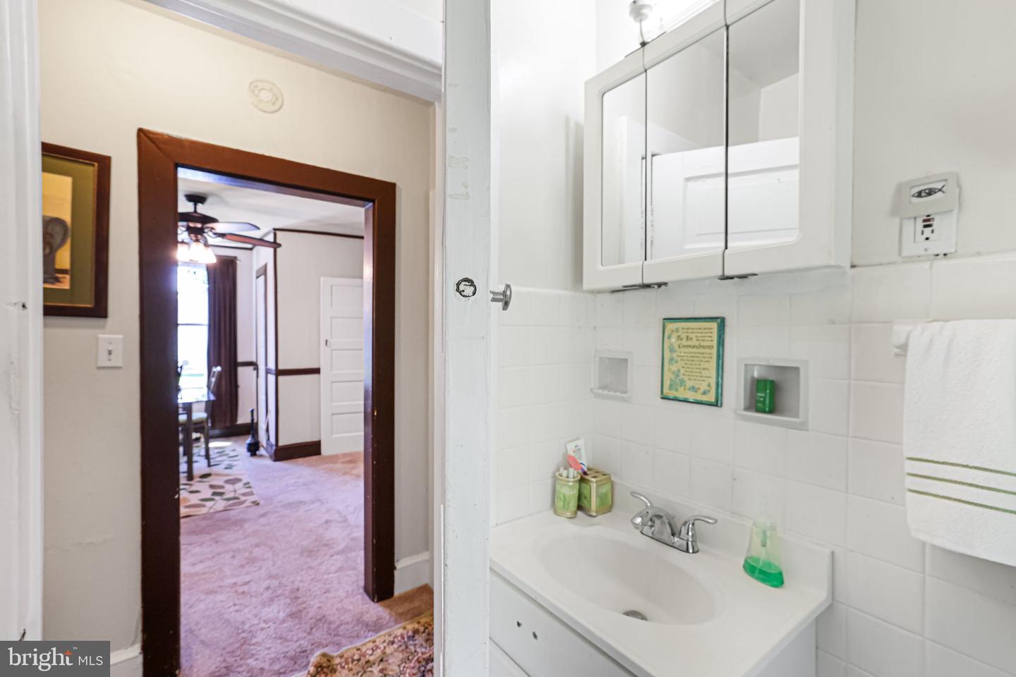 3222 M ST SE, WASHINGTON, District Of Columbia 20019, 3 Bedrooms Bedrooms, ,1 BathroomBathrooms,Residential,For sale,3222 M ST SE,DCDC2206640 MLS # DCDC2206640