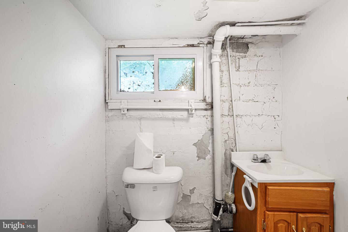 3222 M ST SE, WASHINGTON, District Of Columbia 20019, 3 Bedrooms Bedrooms, ,1 BathroomBathrooms,Residential,For sale,3222 M ST SE,DCDC2206640 MLS # DCDC2206640