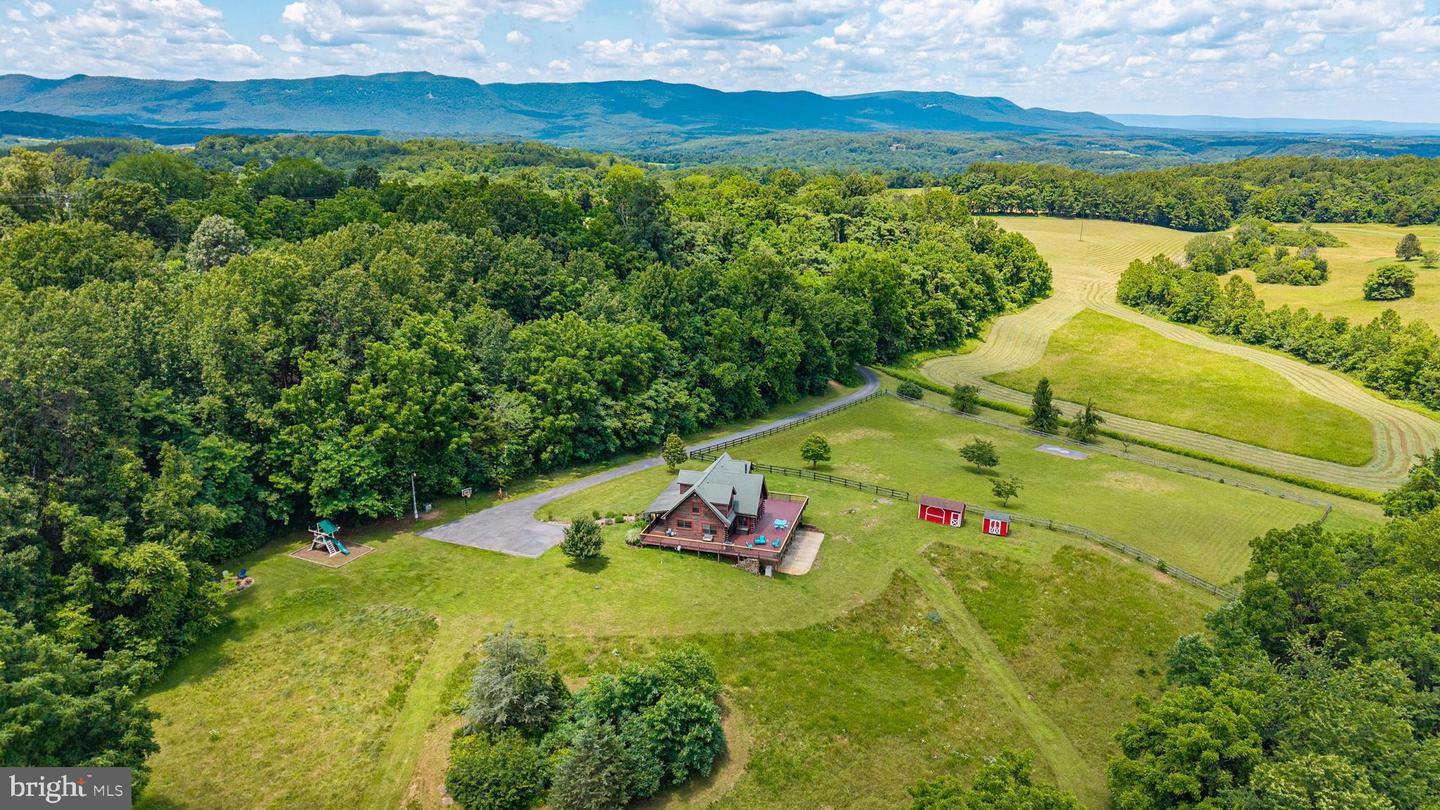 1903 BUCK MOUNTAIN RD, BENTONVILLE, Virginia 22610, 4 Bedrooms Bedrooms, ,3 BathroomsBathrooms,Residential,For sale,1903 BUCK MOUNTAIN RD,VAWR2011536 MLS # VAWR2011536