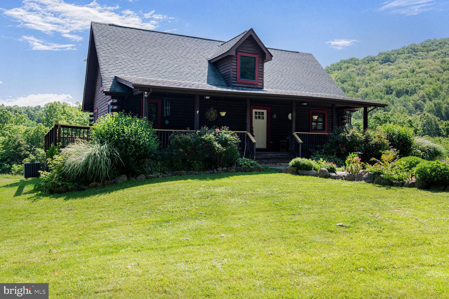 1903 BUCK MOUNTAIN RD, BENTONVILLE, Virginia 22610, 4 Bedrooms Bedrooms, ,3 BathroomsBathrooms,Residential,For sale,1903 BUCK MOUNTAIN RD,VAWR2011536 MLS # VAWR2011536