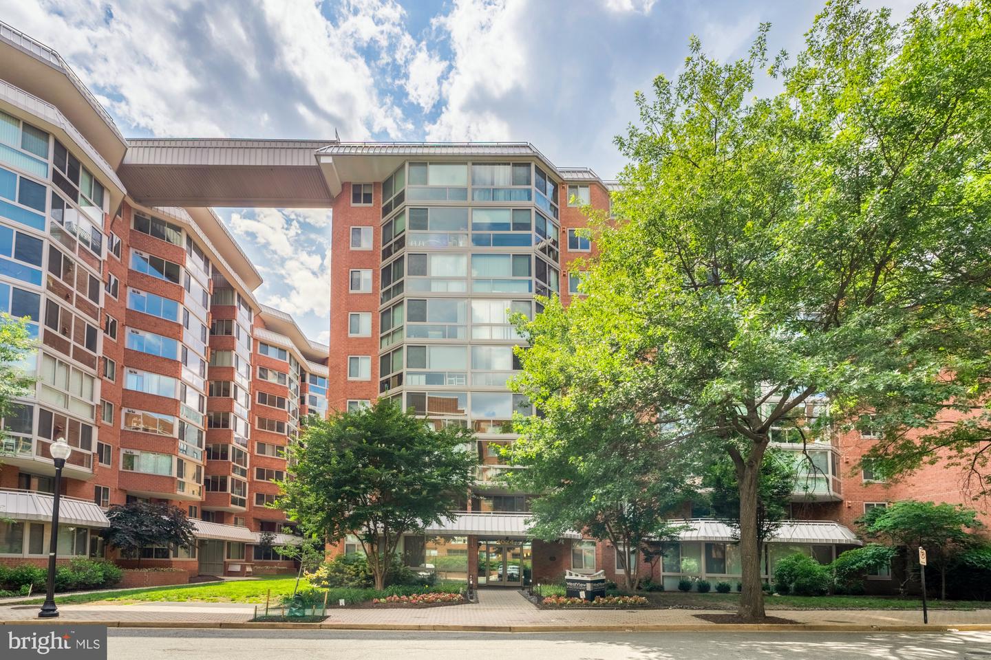 1024 N UTAH ST #616, ARLINGTON, Virginia 22201, 1 Bedroom Bedrooms, ,1 BathroomBathrooms,Residential,For sale,1024 N UTAH ST #616,VAAR2059550 MLS # VAAR2059550