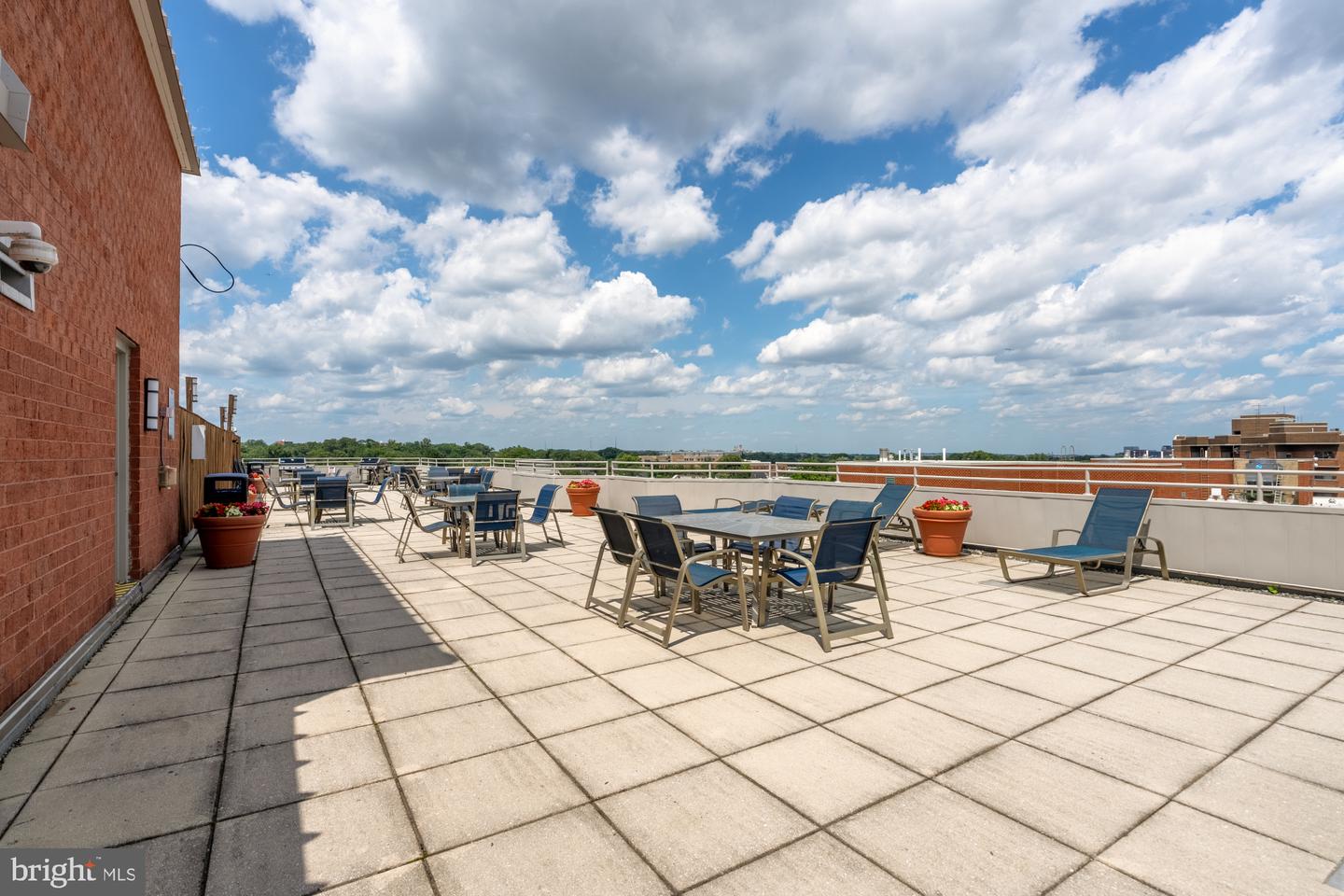 1024 N UTAH ST #616, ARLINGTON, Virginia 22201, 1 Bedroom Bedrooms, ,1 BathroomBathrooms,Residential,For sale,1024 N UTAH ST #616,VAAR2059550 MLS # VAAR2059550