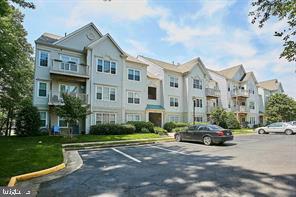 12491 HAYES CT #303, FAIRFAX, Virginia 22033, 2 Bedrooms Bedrooms, ,2 BathroomsBathrooms,Residential,For sale,12491 HAYES CT #303,VAFX2249190 MLS # VAFX2249190