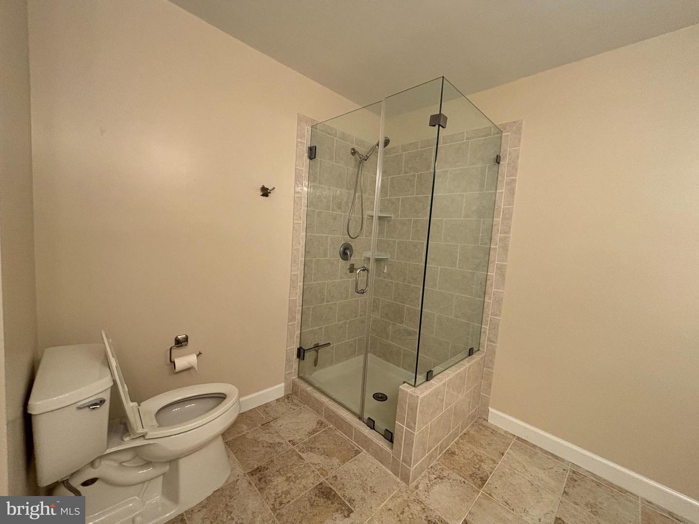 12491 HAYES CT #303, FAIRFAX, Virginia 22033, 2 Bedrooms Bedrooms, ,2 BathroomsBathrooms,Residential,For sale,12491 HAYES CT #303,VAFX2249190 MLS # VAFX2249190