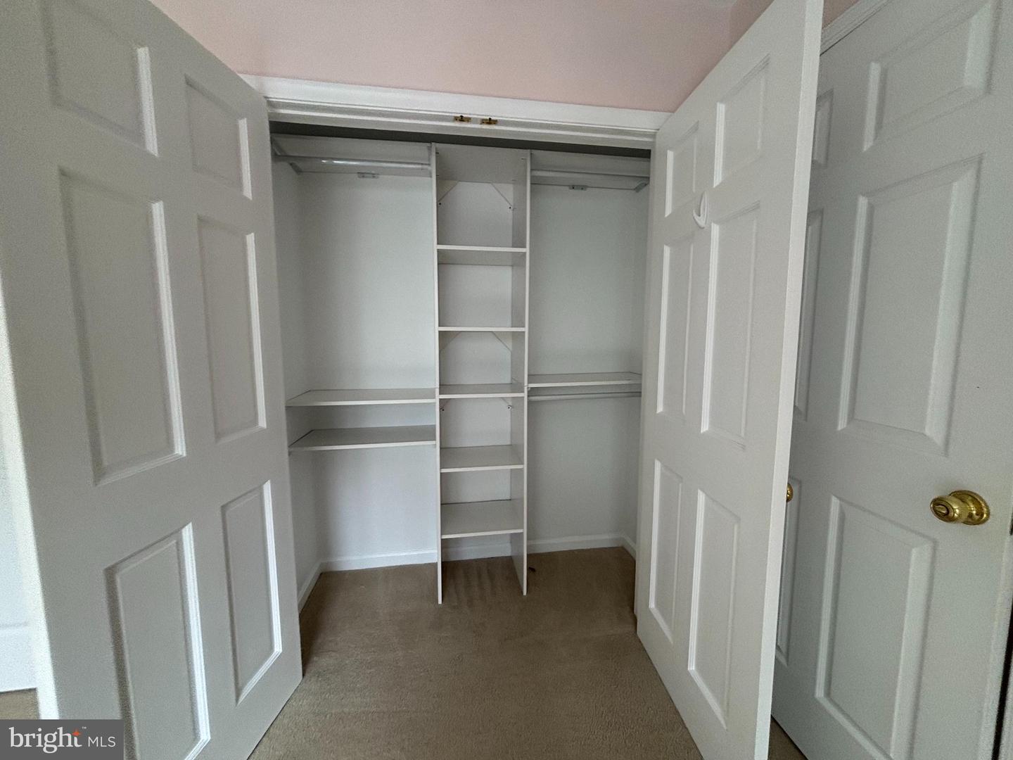 12491 HAYES CT #303, FAIRFAX, Virginia 22033, 2 Bedrooms Bedrooms, ,2 BathroomsBathrooms,Residential,For sale,12491 HAYES CT #303,VAFX2249190 MLS # VAFX2249190
