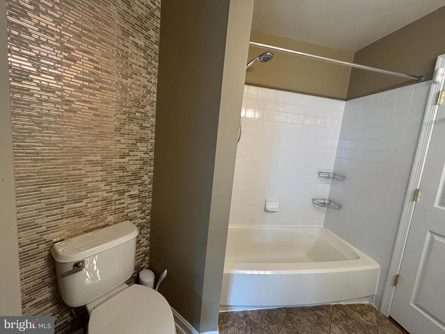 12491 HAYES CT #303, FAIRFAX, Virginia 22033, 2 Bedrooms Bedrooms, ,2 BathroomsBathrooms,Residential,For sale,12491 HAYES CT #303,VAFX2249190 MLS # VAFX2249190