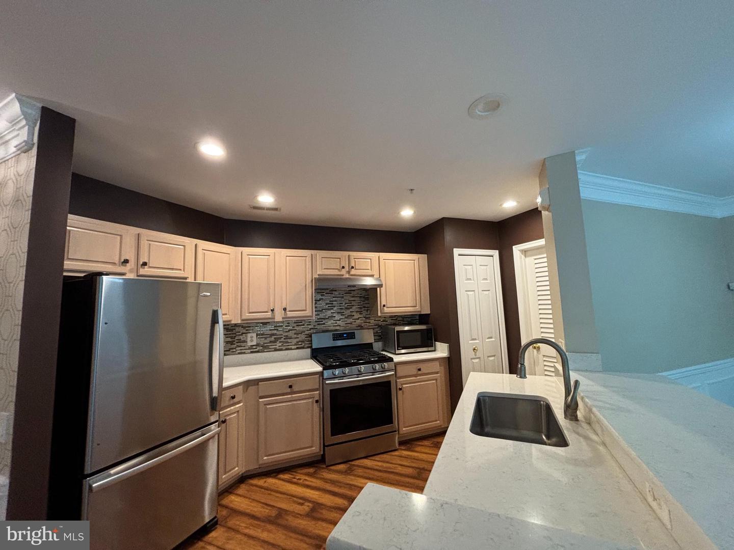 12491 HAYES CT #303, FAIRFAX, Virginia 22033, 2 Bedrooms Bedrooms, ,2 BathroomsBathrooms,Residential,For sale,12491 HAYES CT #303,VAFX2249190 MLS # VAFX2249190