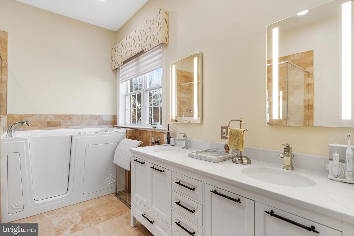 15476 CHAMPIONSHIP DR, HAYMARKET, Virginia 20169, 3 Bedrooms Bedrooms, ,3 BathroomsBathrooms,Residential,For sale,15476 CHAMPIONSHIP DR,VAPW2097556 MLS # VAPW2097556