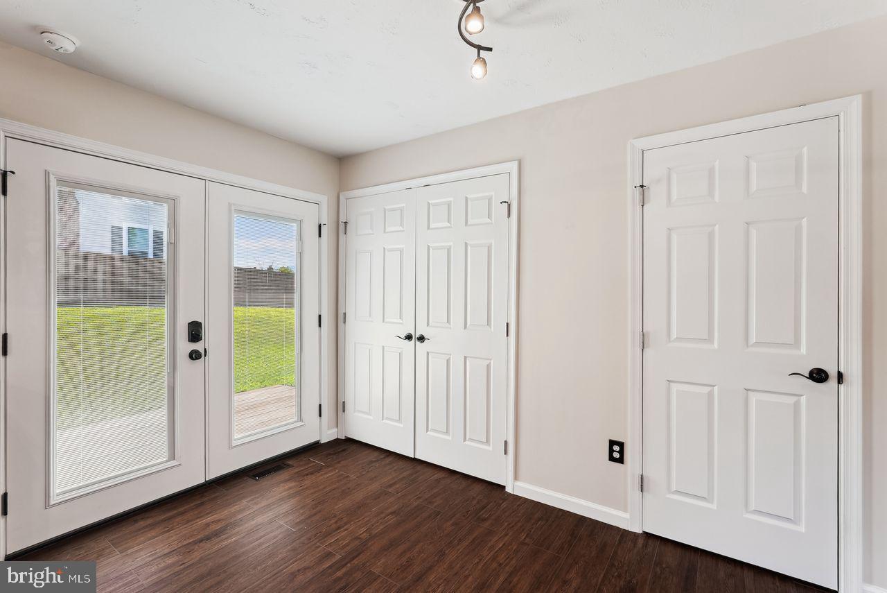 1101 VIRGINIA AVE, FRONT ROYAL, Virginia 22630, 3 Bedrooms Bedrooms, ,2 BathroomsBathrooms,Residential,For sale,1101 VIRGINIA AVE,VAWR2011546 MLS # VAWR2011546