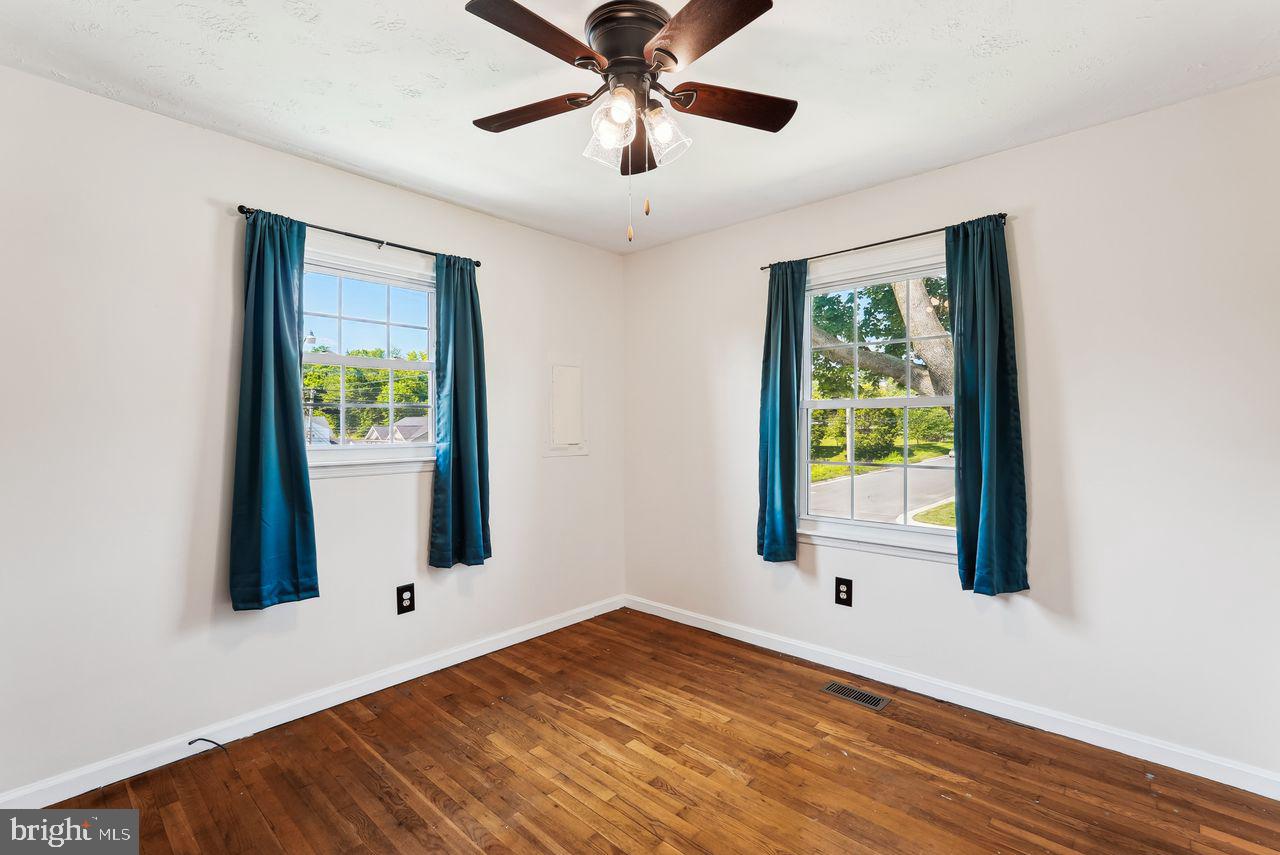 1101 VIRGINIA AVE, FRONT ROYAL, Virginia 22630, 3 Bedrooms Bedrooms, ,2 BathroomsBathrooms,Residential,For sale,1101 VIRGINIA AVE,VAWR2011546 MLS # VAWR2011546