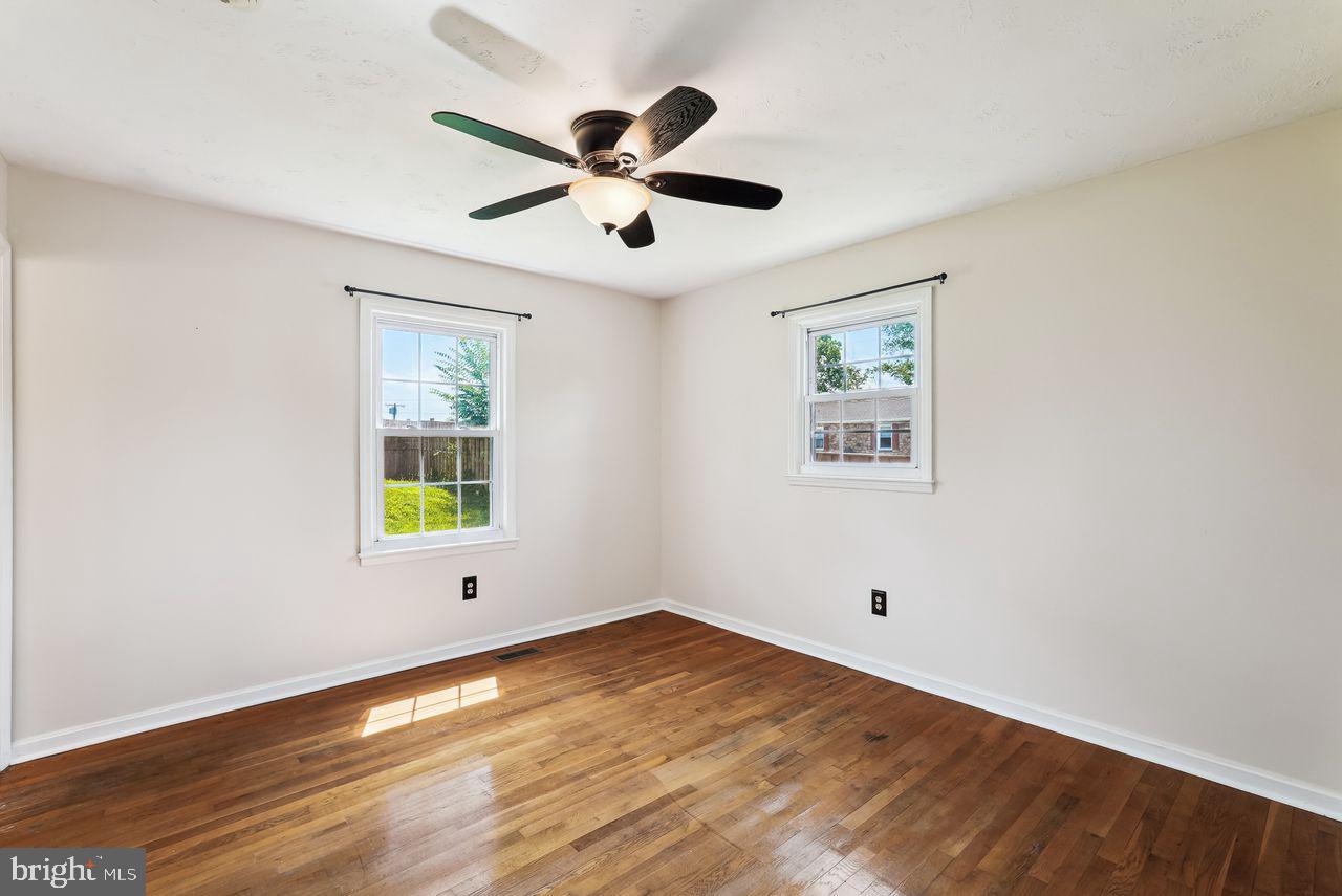 1101 VIRGINIA AVE, FRONT ROYAL, Virginia 22630, 3 Bedrooms Bedrooms, ,2 BathroomsBathrooms,Residential,For sale,1101 VIRGINIA AVE,VAWR2011546 MLS # VAWR2011546