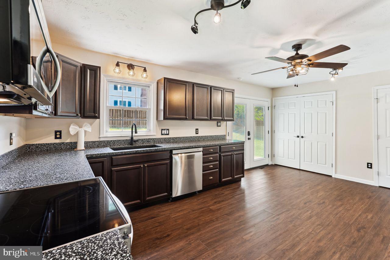 1101 VIRGINIA AVE, FRONT ROYAL, Virginia 22630, 3 Bedrooms Bedrooms, ,2 BathroomsBathrooms,Residential,For sale,1101 VIRGINIA AVE,VAWR2011546 MLS # VAWR2011546