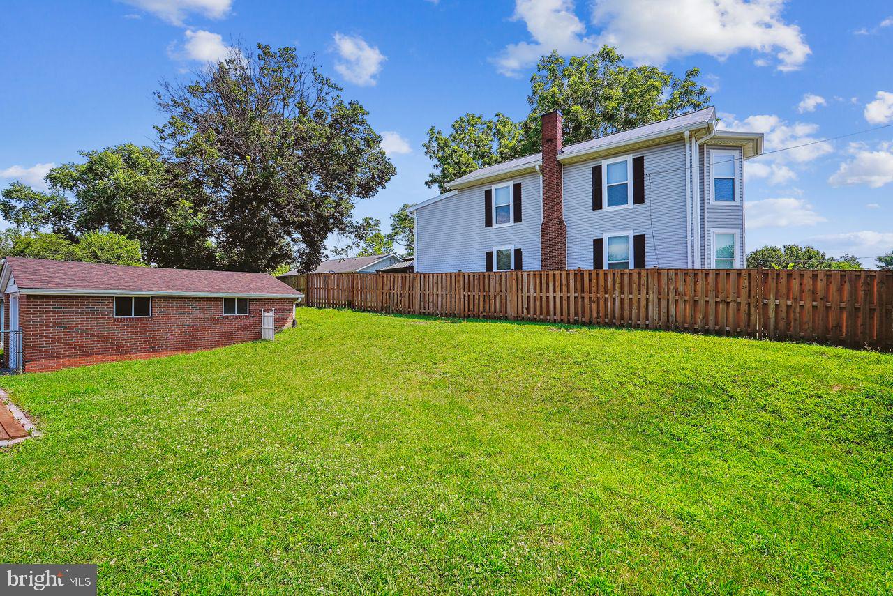 1101 VIRGINIA AVE, FRONT ROYAL, Virginia 22630, 3 Bedrooms Bedrooms, ,2 BathroomsBathrooms,Residential,For sale,1101 VIRGINIA AVE,VAWR2011546 MLS # VAWR2011546