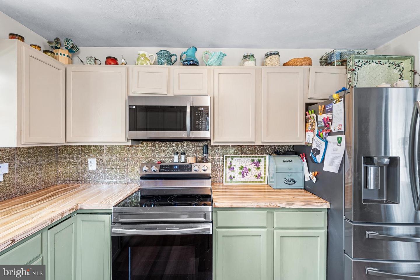 301 3RD STREET, COLONIAL BEACH, Virginia 22443, 3 Bedrooms Bedrooms, 9 Rooms Rooms,2 BathroomsBathrooms,Residential,For sale,301 3RD STREET,VAWE2009172 MLS # VAWE2009172