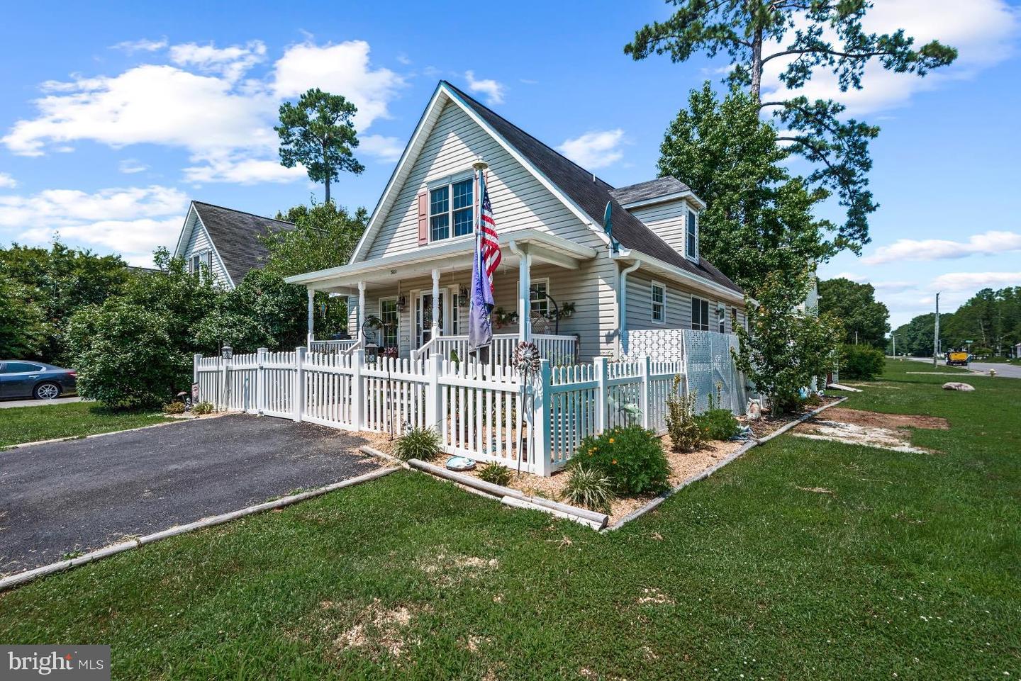 301 3RD STREET, COLONIAL BEACH, Virginia 22443, 3 Bedrooms Bedrooms, 9 Rooms Rooms,2 BathroomsBathrooms,Residential,For sale,301 3RD STREET,VAWE2009172 MLS # VAWE2009172