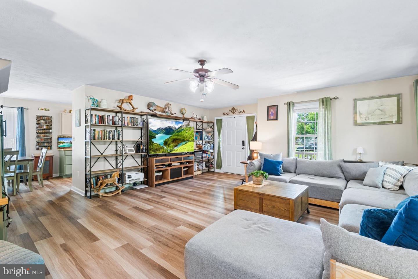 301 3RD STREET, COLONIAL BEACH, Virginia 22443, 3 Bedrooms Bedrooms, 9 Rooms Rooms,2 BathroomsBathrooms,Residential,For sale,301 3RD STREET,VAWE2009172 MLS # VAWE2009172