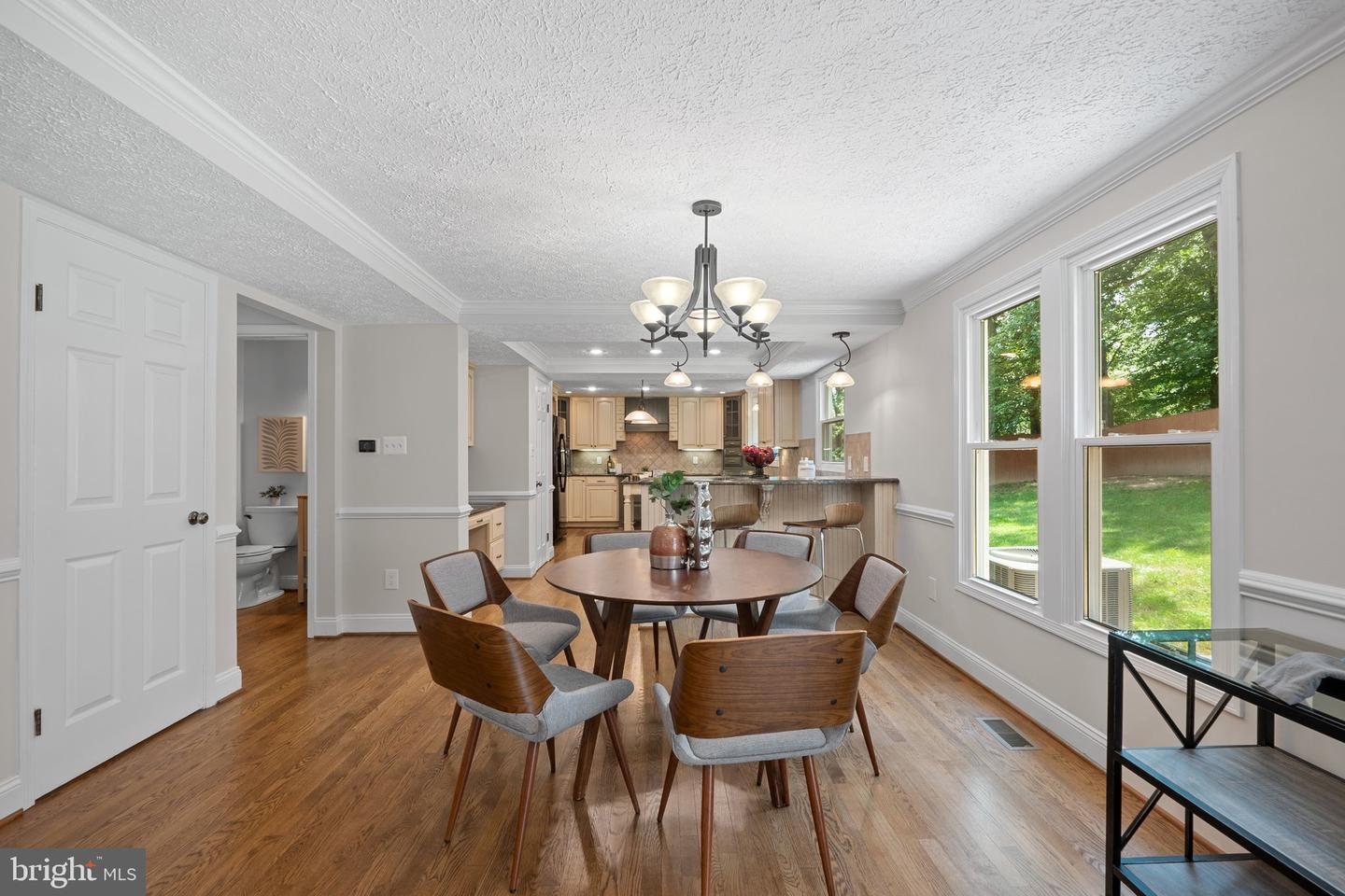 8695 YOUNG CT, SPRINGFIELD, Virginia 22153, 4 Bedrooms Bedrooms, ,3 BathroomsBathrooms,Residential,For sale,8695 YOUNG CT,VAFX2249308 MLS # VAFX2249308