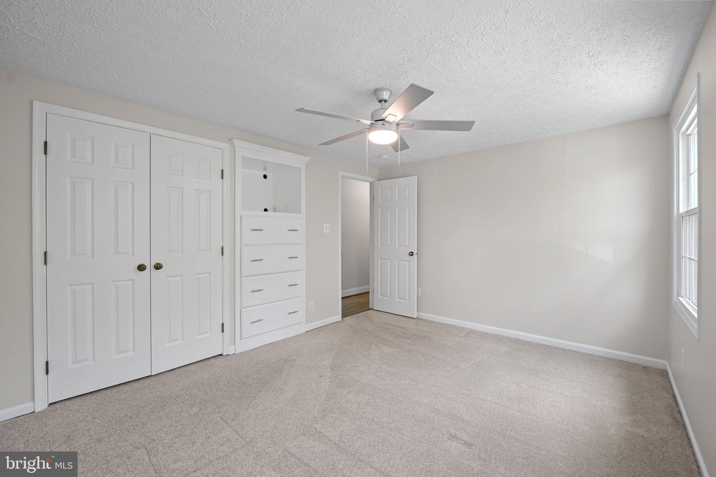 8695 YOUNG CT, SPRINGFIELD, Virginia 22153, 4 Bedrooms Bedrooms, ,3 BathroomsBathrooms,Residential,For sale,8695 YOUNG CT,VAFX2249308 MLS # VAFX2249308