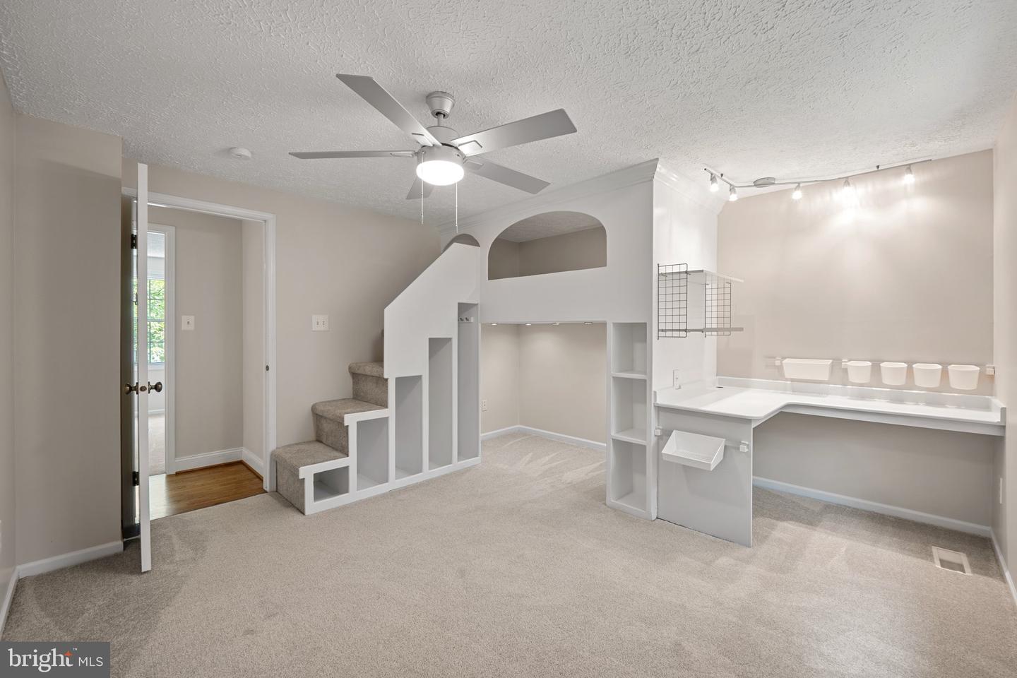 8695 YOUNG CT, SPRINGFIELD, Virginia 22153, 4 Bedrooms Bedrooms, ,3 BathroomsBathrooms,Residential,For sale,8695 YOUNG CT,VAFX2249308 MLS # VAFX2249308