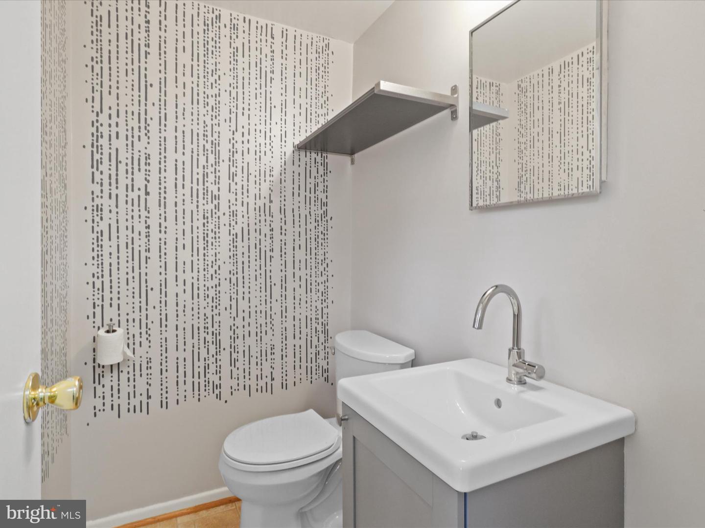 8323 BLOWING ROCK RD, ALEXANDRIA, Virginia 22309, 4 Bedrooms Bedrooms, ,2 BathroomsBathrooms,Residential,For sale,8323 BLOWING ROCK RD,VAFX2249344 MLS # VAFX2249344