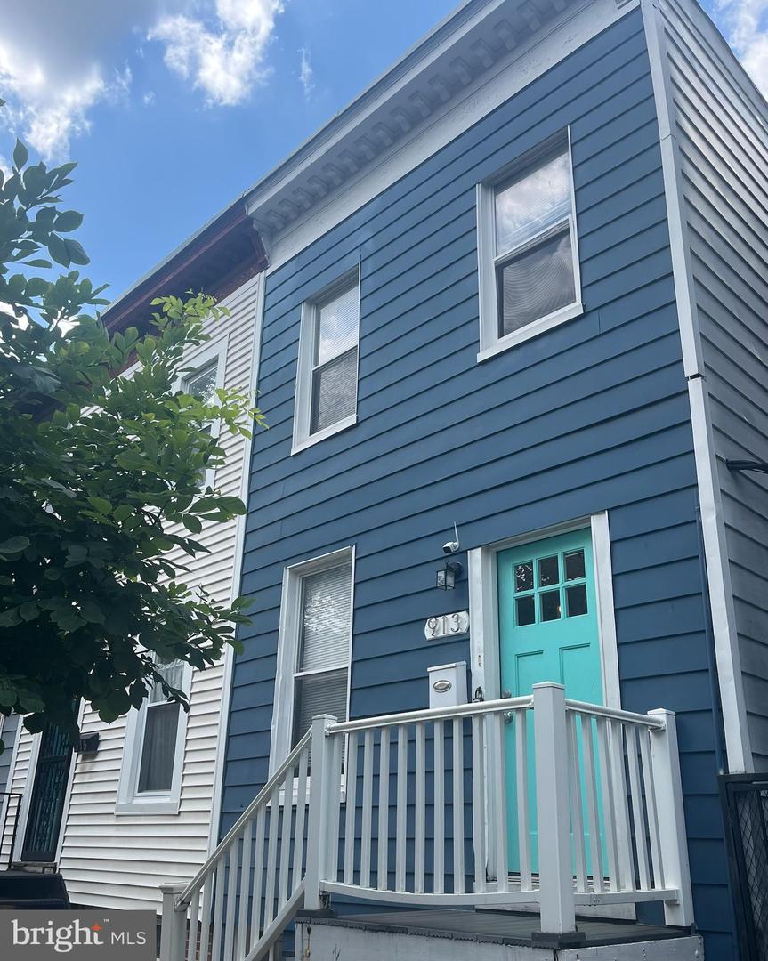 913 COLUMBIA RD NW, WASHINGTON, District Of Columbia 20001, 4 Bedrooms Bedrooms, ,3 BathroomsBathrooms,Residential,For sale,913 COLUMBIA RD NW,DCDC2206878 MLS # DCDC2206878