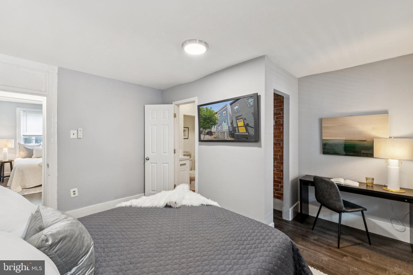 913 COLUMBIA RD NW, WASHINGTON, District Of Columbia 20001, 4 Bedrooms Bedrooms, ,3 BathroomsBathrooms,Residential,For sale,913 COLUMBIA RD NW,DCDC2206878 MLS # DCDC2206878