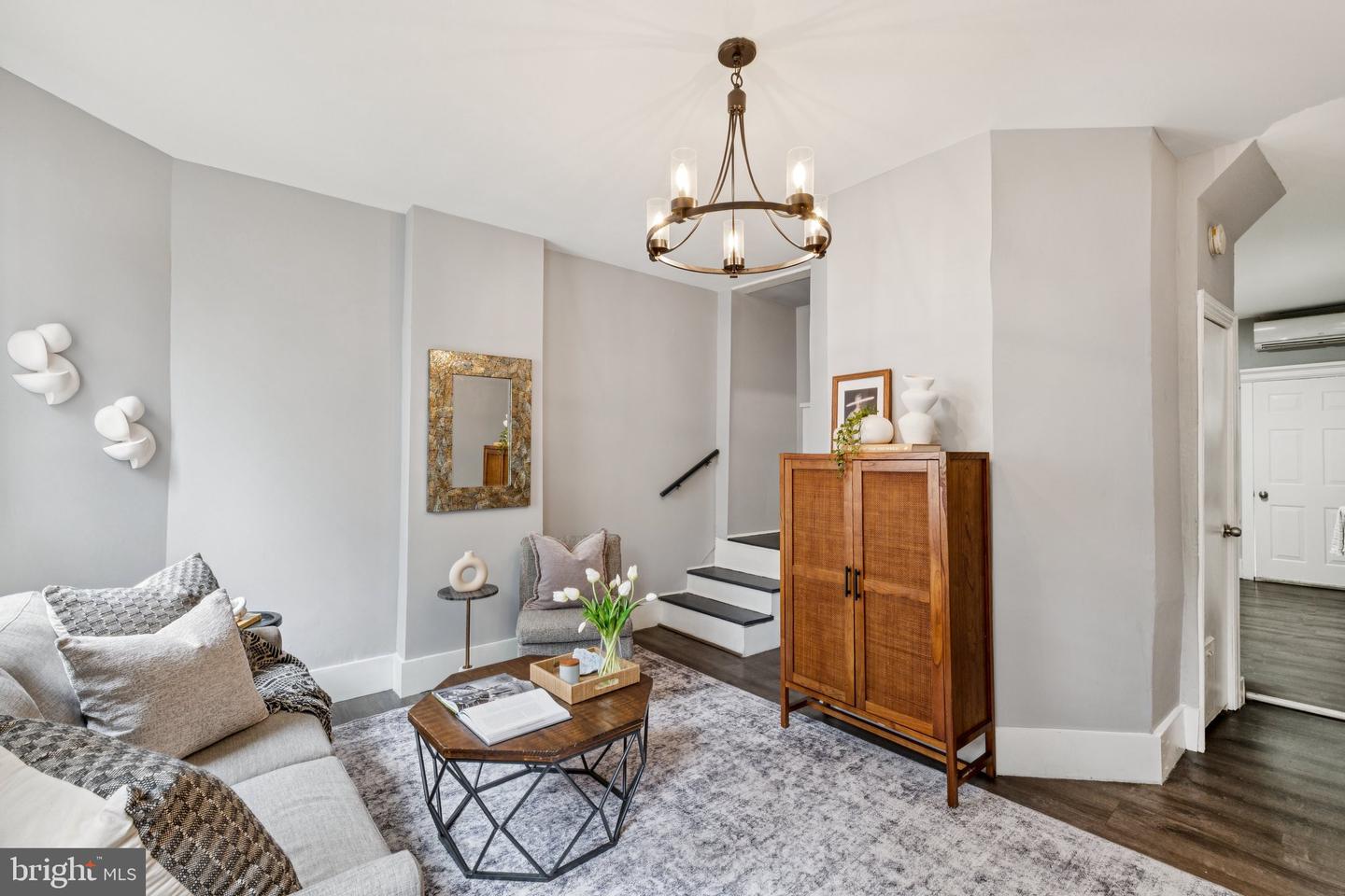 913 COLUMBIA RD NW, WASHINGTON, District Of Columbia 20001, 4 Bedrooms Bedrooms, ,3 BathroomsBathrooms,Residential,For sale,913 COLUMBIA RD NW,DCDC2206878 MLS # DCDC2206878