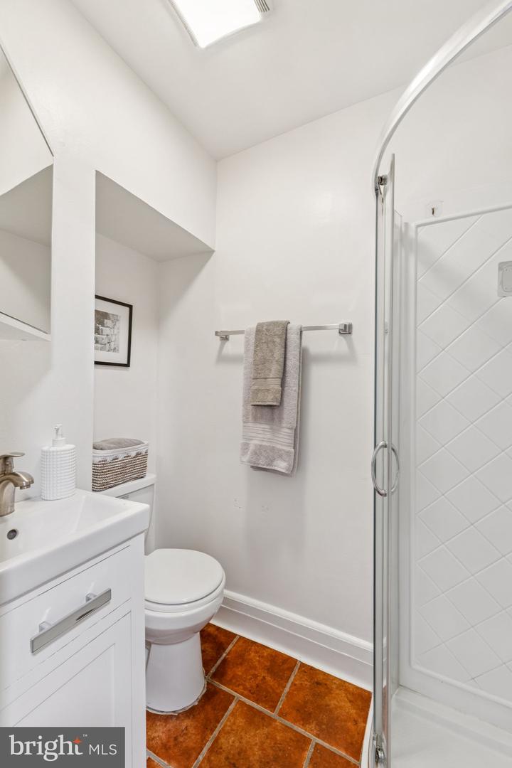 913 COLUMBIA RD NW, WASHINGTON, District Of Columbia 20001, 4 Bedrooms Bedrooms, ,3 BathroomsBathrooms,Residential,For sale,913 COLUMBIA RD NW,DCDC2206878 MLS # DCDC2206878
