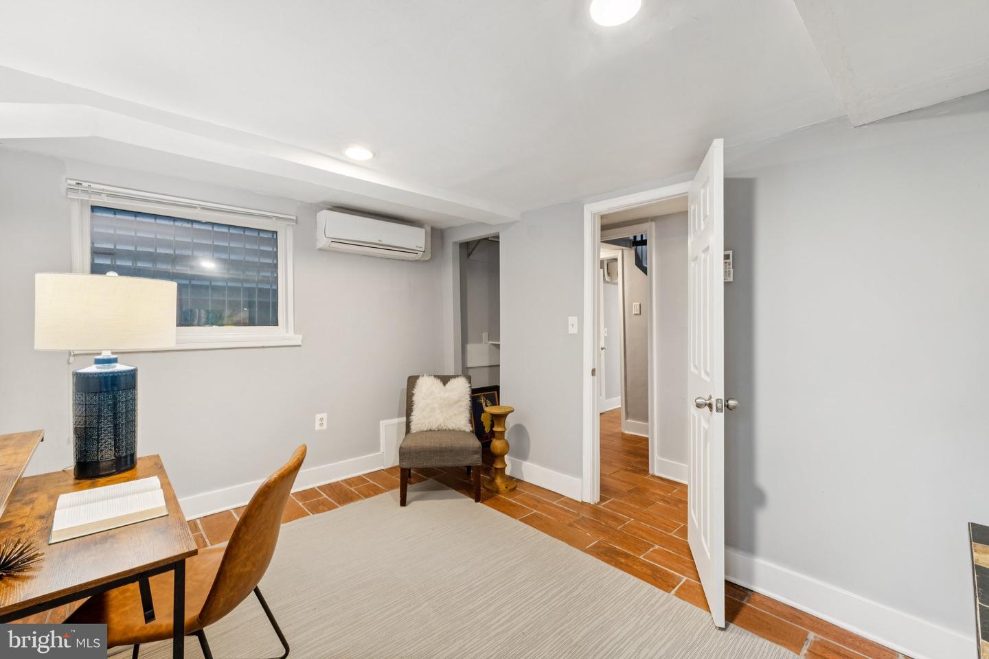 913 COLUMBIA RD NW, WASHINGTON, District Of Columbia 20001, 4 Bedrooms Bedrooms, ,3 BathroomsBathrooms,Residential,For sale,913 COLUMBIA RD NW,DCDC2206878 MLS # DCDC2206878