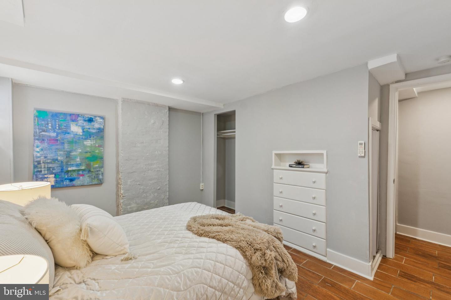 913 COLUMBIA RD NW, WASHINGTON, District Of Columbia 20001, 4 Bedrooms Bedrooms, ,3 BathroomsBathrooms,Residential,For sale,913 COLUMBIA RD NW,DCDC2206878 MLS # DCDC2206878