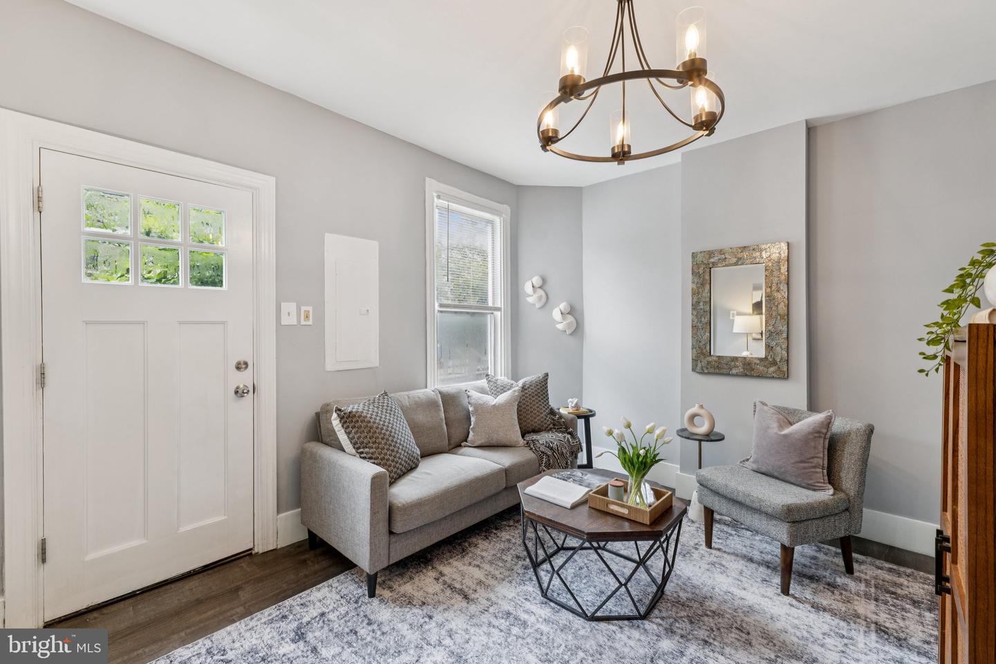 913 COLUMBIA RD NW, WASHINGTON, District Of Columbia 20001, 4 Bedrooms Bedrooms, ,3 BathroomsBathrooms,Residential,For sale,913 COLUMBIA RD NW,DCDC2206878 MLS # DCDC2206878