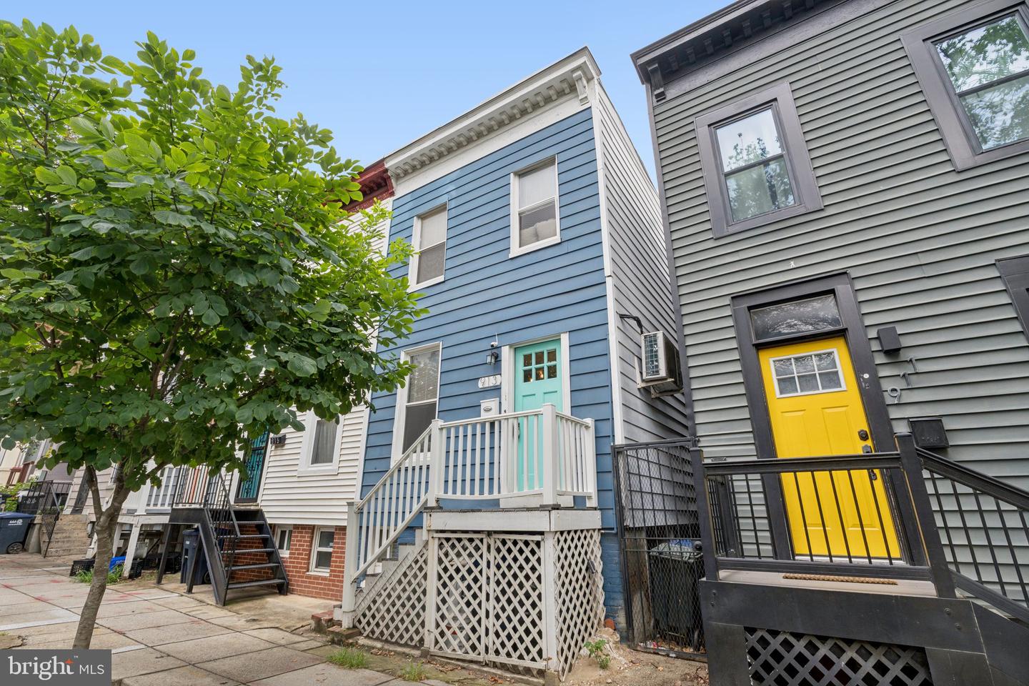 913 COLUMBIA RD NW, WASHINGTON, District Of Columbia 20001, 4 Bedrooms Bedrooms, ,3 BathroomsBathrooms,Residential,For sale,913 COLUMBIA RD NW,DCDC2206878 MLS # DCDC2206878