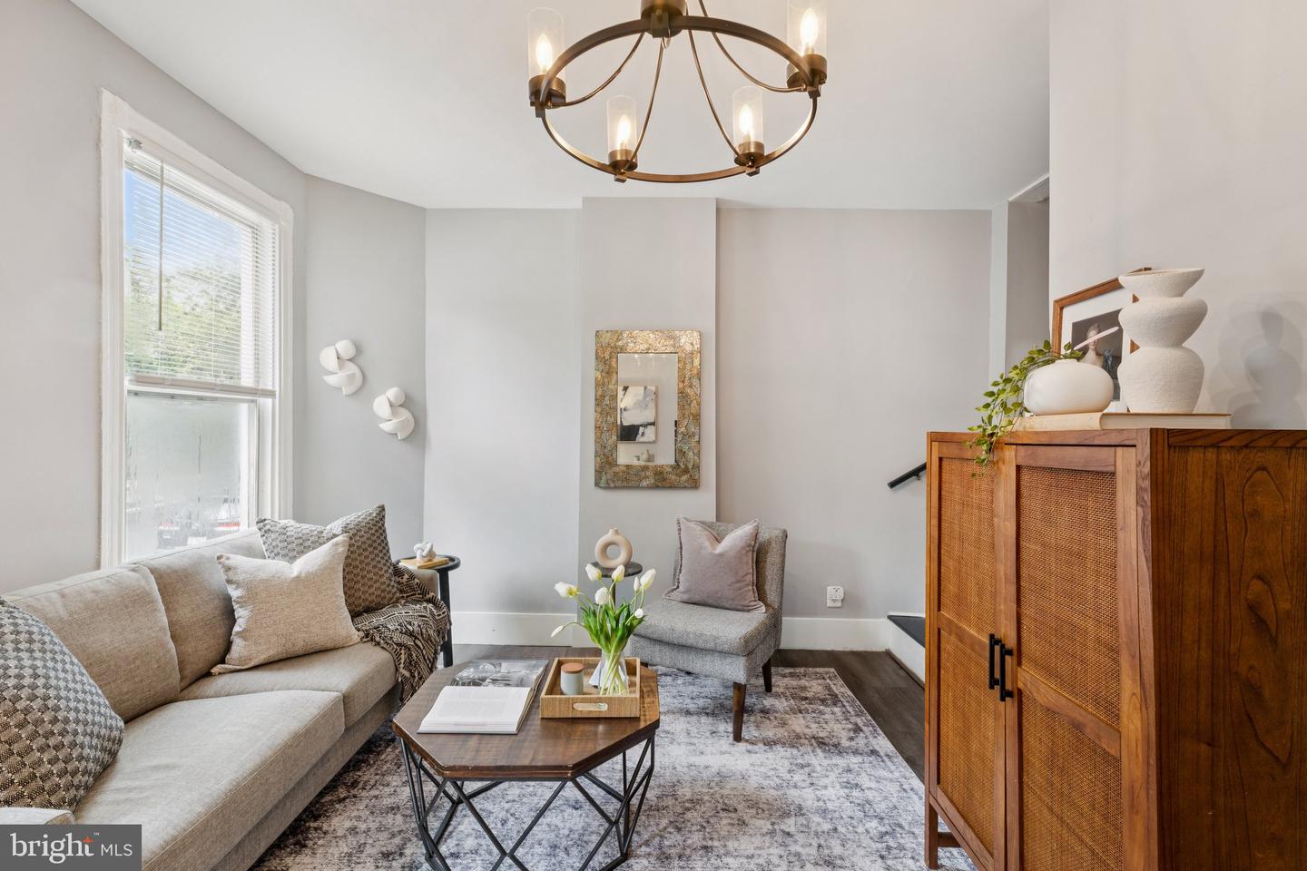 913 COLUMBIA RD NW, WASHINGTON, District Of Columbia 20001, 4 Bedrooms Bedrooms, ,3 BathroomsBathrooms,Residential,For sale,913 COLUMBIA RD NW,DCDC2206878 MLS # DCDC2206878