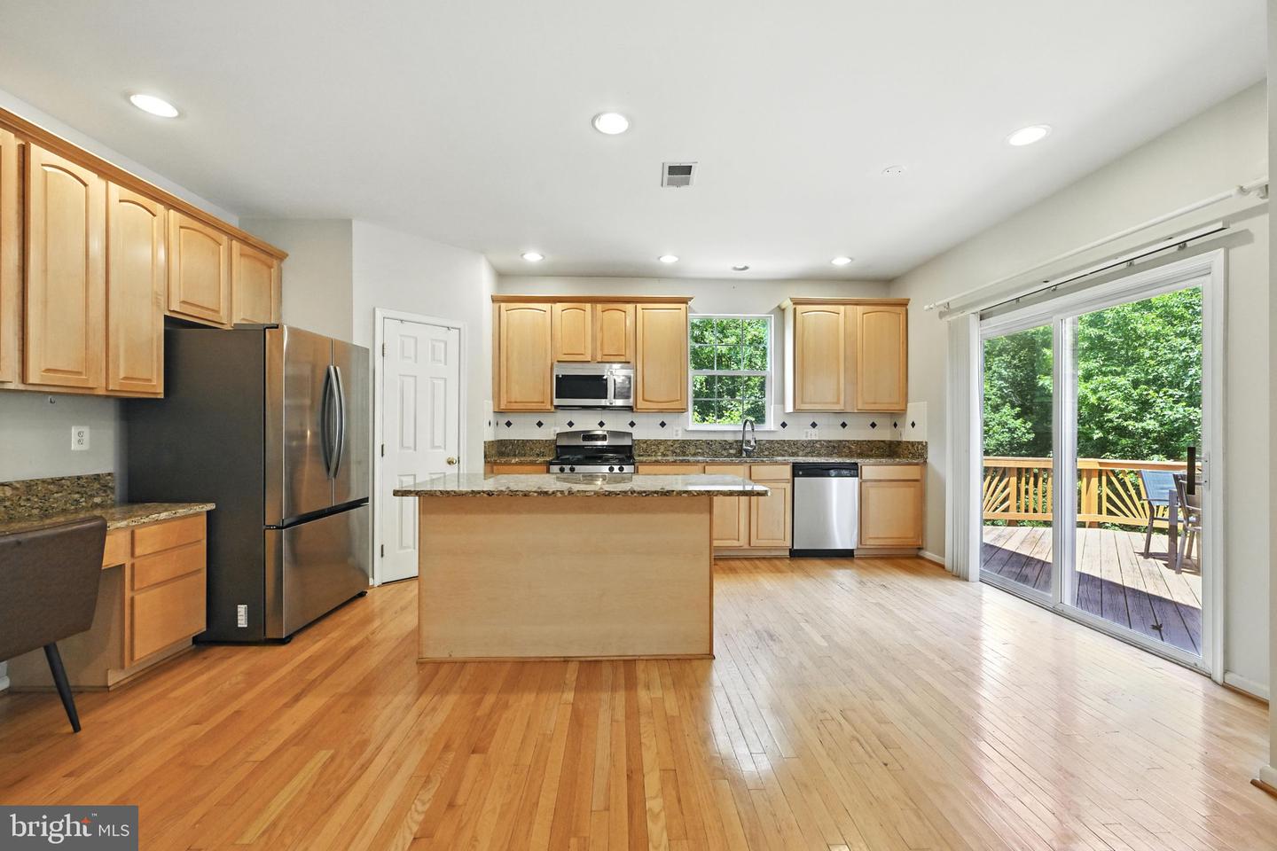 13238 MAPLE CREEK LN, CENTREVILLE, Virginia 20120, 3 Bedrooms Bedrooms, ,3 BathroomsBathrooms,Residential,For sale,13238 MAPLE CREEK LN,VAFX2249352 MLS # VAFX2249352